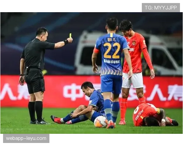 中超再现判罚风波 主裁判决定惹争议